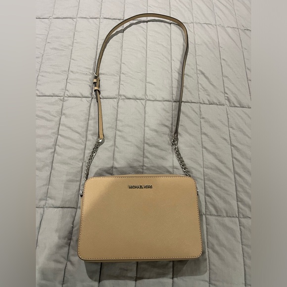 Michael Kors jet set large purse - Picture 2 of 6